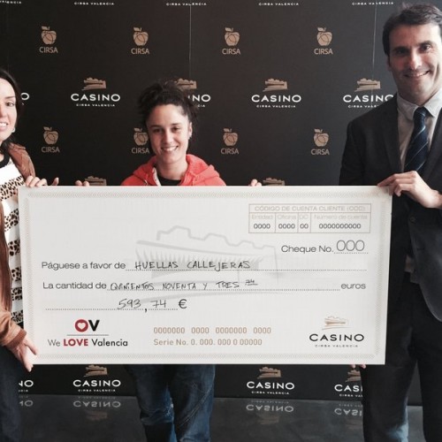 The Casino helps Huellas Callejeras
