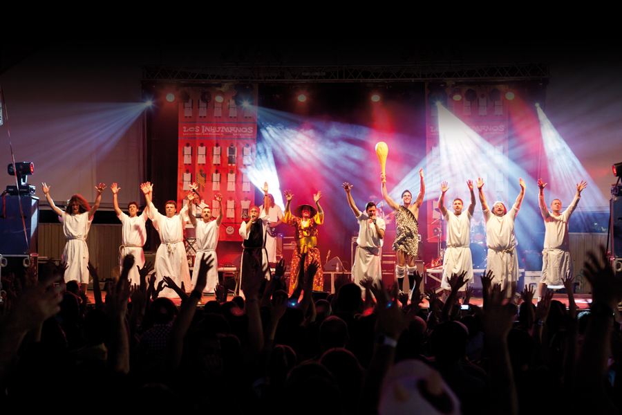 Los Inhumanos en concierto