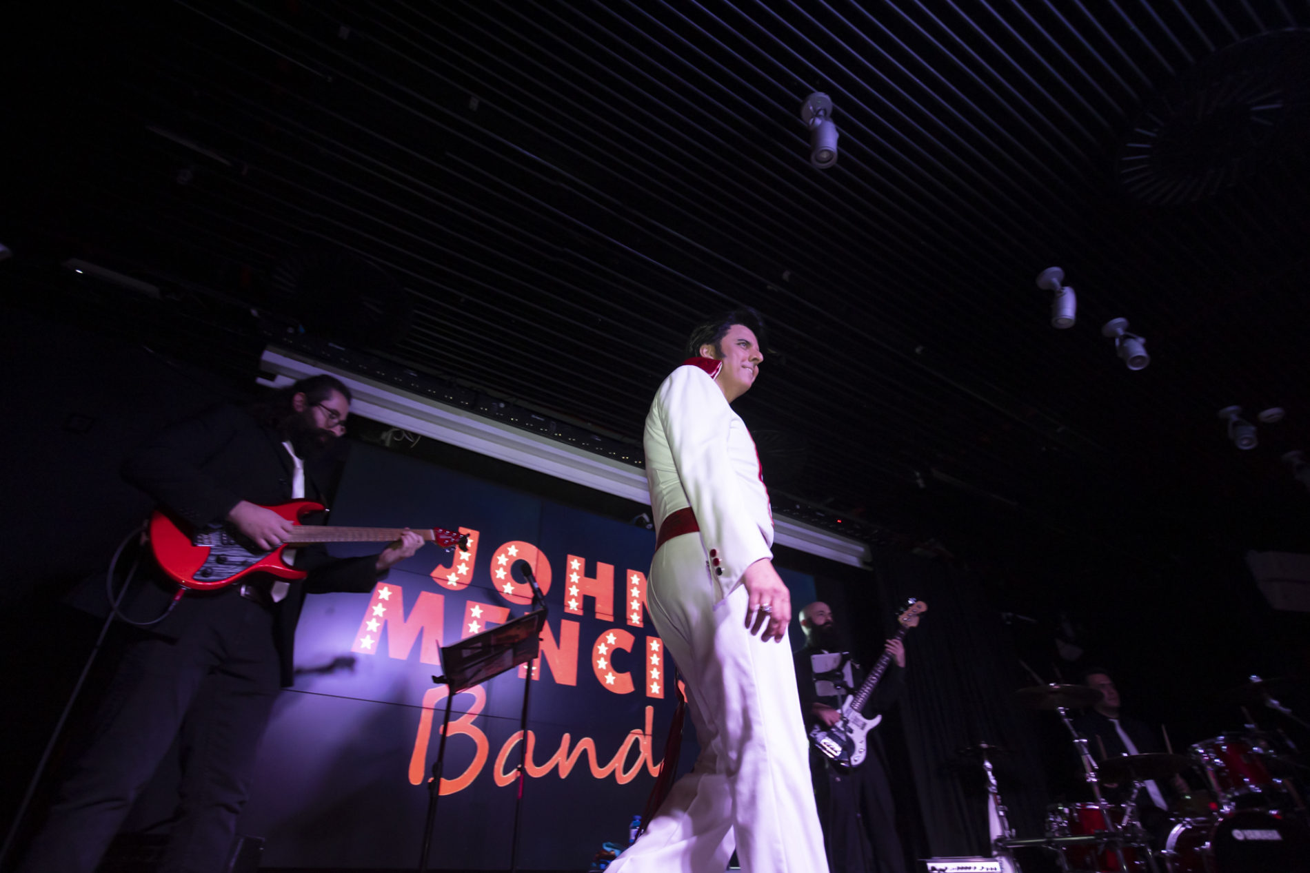 Tributo a Elvis en San Valentín.