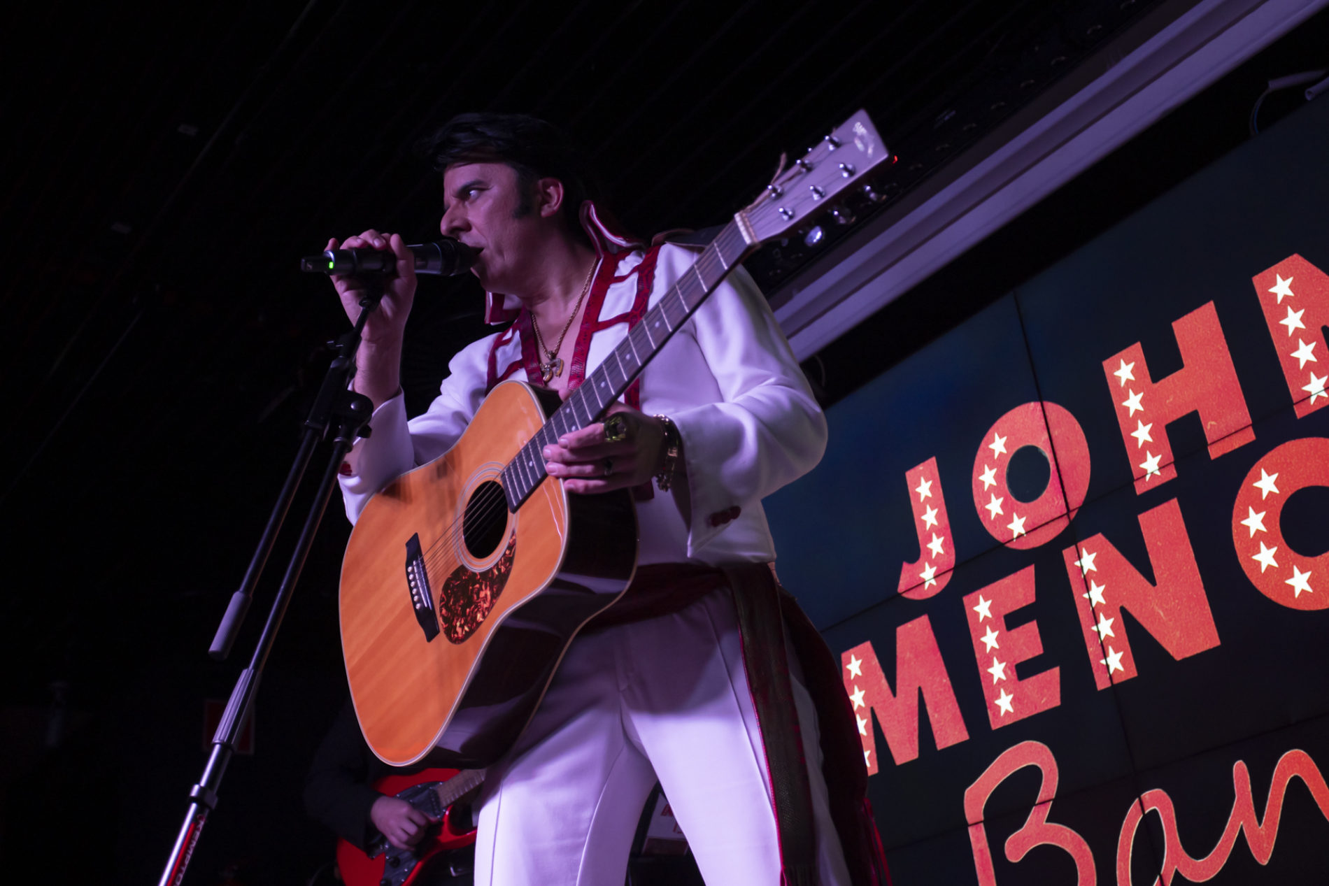 Tributo a Elvis en San Valentín.