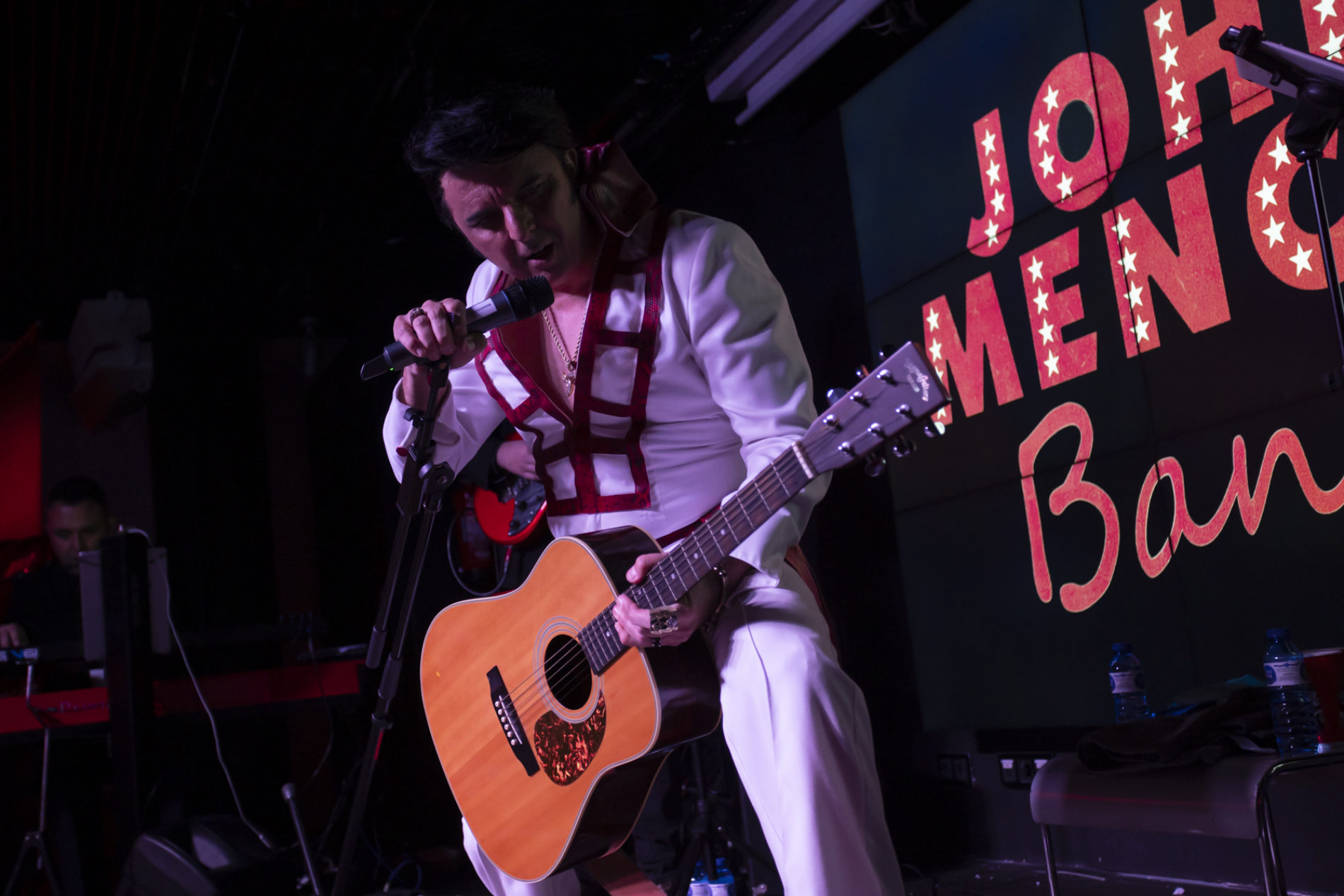 Tributo a Elvis en San Valentín.