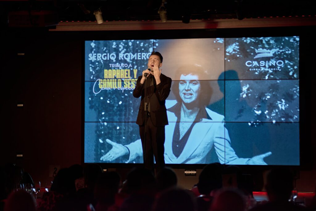 tributo a Raphael y Camilo Sesto, interpretado por Sergio Romero. - Casino CIRSA - Fotos: @myimages.es